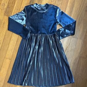 Wonder Nation Shimmering Blue Velvet dress size 7/8
